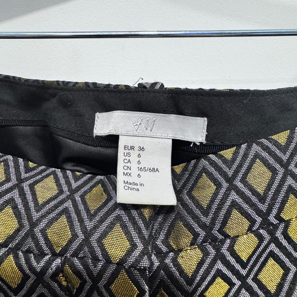 H&M Women’s Patterned Pants - Picture 3 of 4